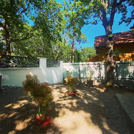 Jobb Mint Otthon Apartment *
