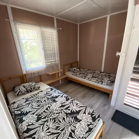 Apartment Jobb Mint Otthon Noszvaj